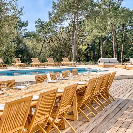 Belvedere Panoramic View Pool Jacuzzi Sauna Boules Sleeps 15 *