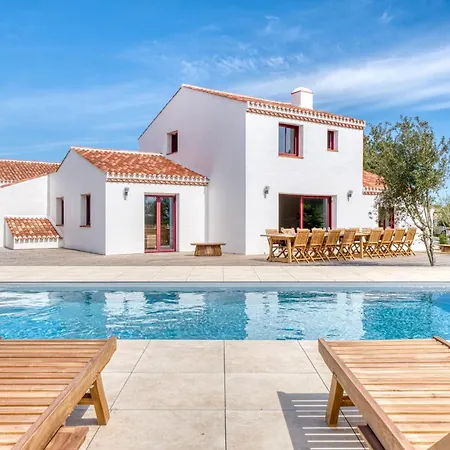 Belvedere Panoramic View Pool Jacuzzi Sauna Boules Sleeps 15 *