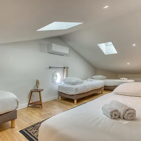 Belvedere Panoramic View Pool Jacuzzi Sauna Boules Sleeps 15 Brem-Sur-Mer